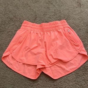 Lululemon tracker shorts